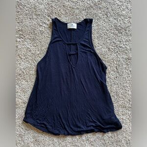 Women’s navy tank top | Size M
